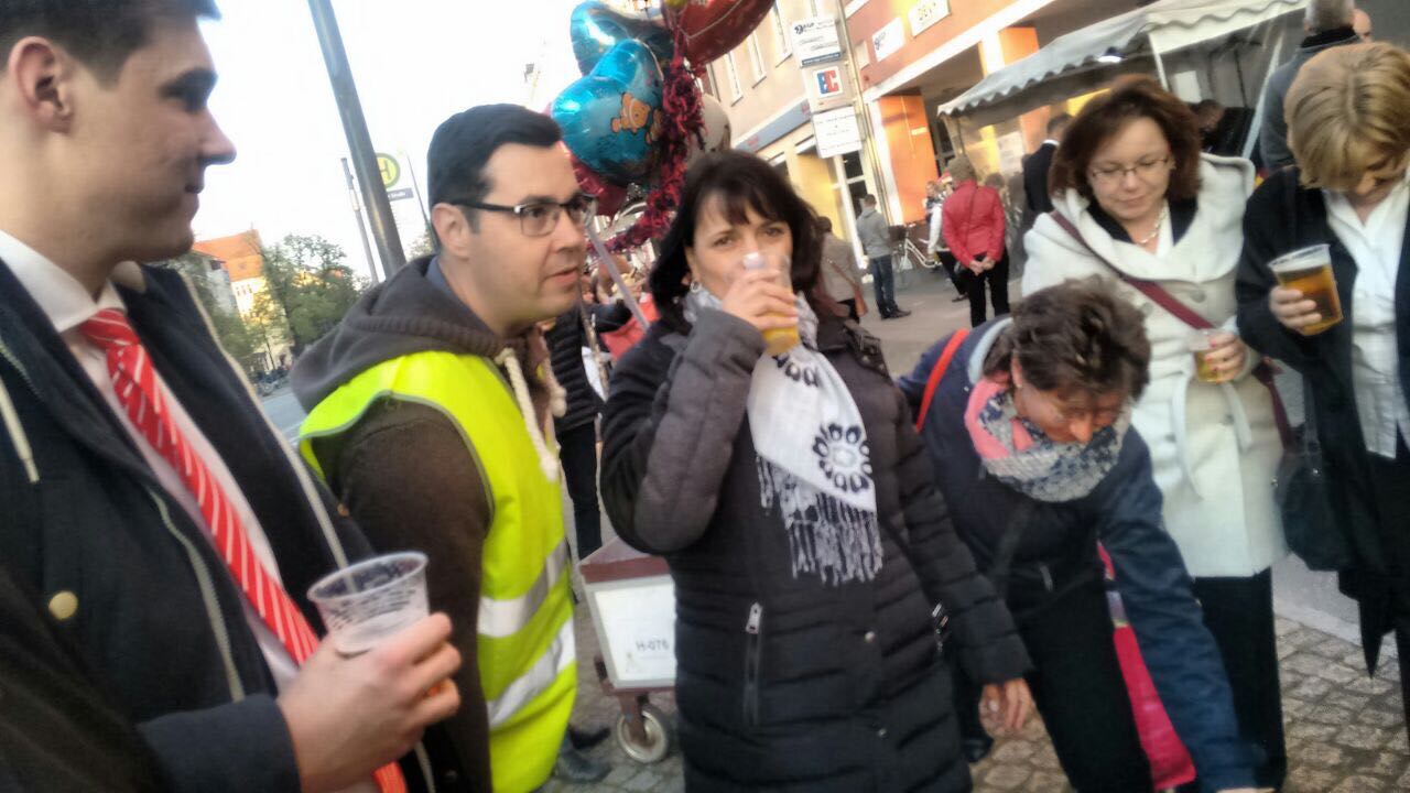 Die BI-Mitglieder am Stand bei Koofen und Schwoofen